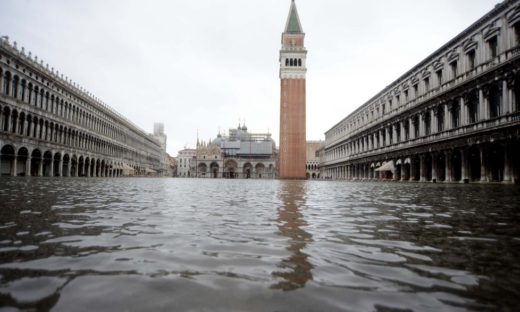 Acqua alta a livello raro per il mese di maggio