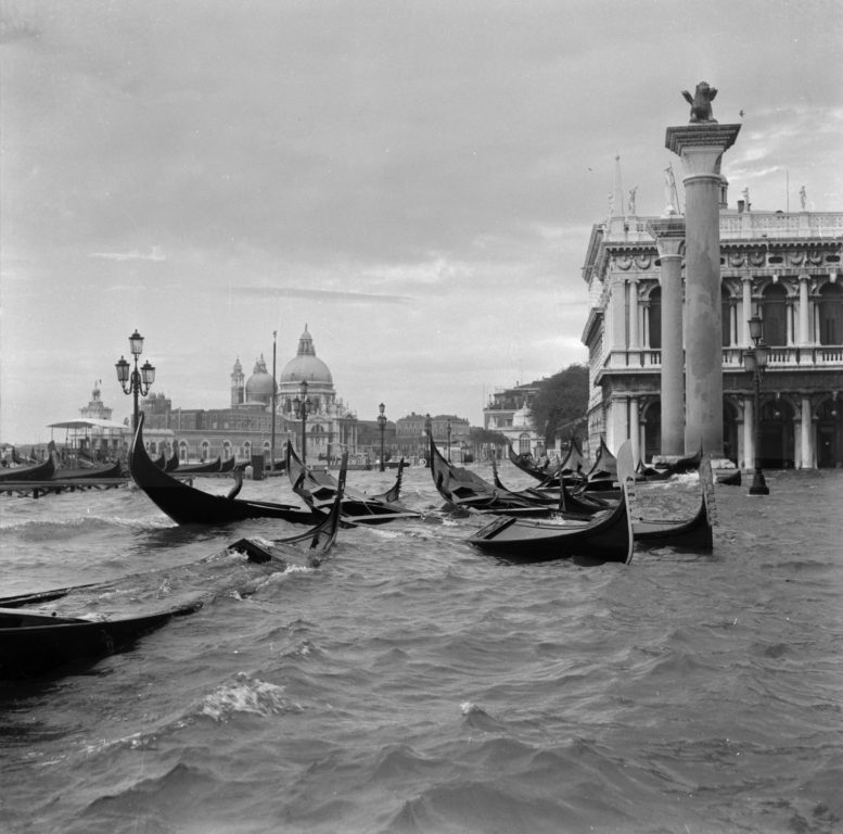 Alluvione 1966 - PH© Vittorio Pavan Archivio Cameraphoto