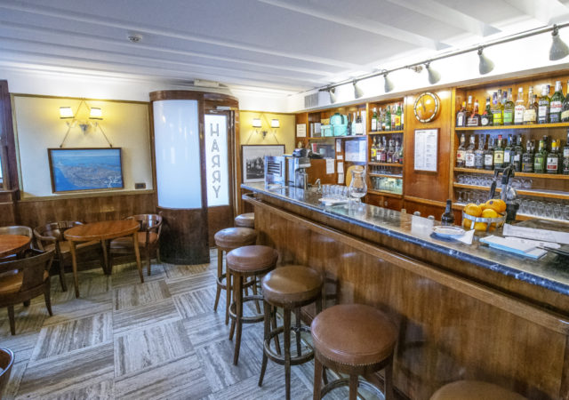 Gli interni del locale veneziano