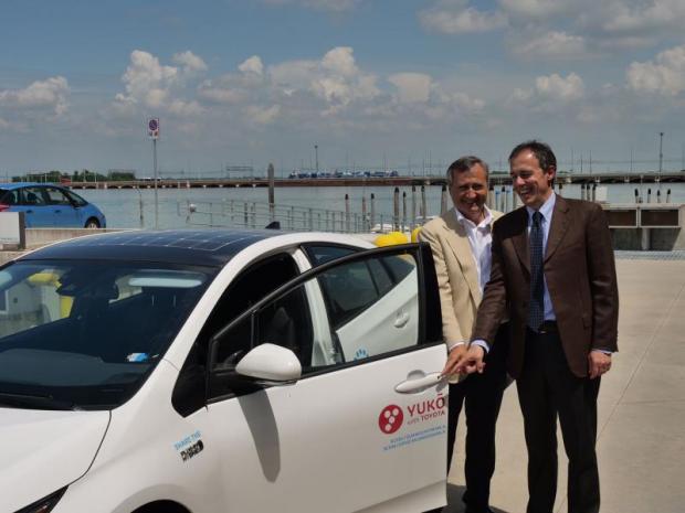 Car sharing “ibrido”: a Venezia, 6 tonnellate di CO2 in meno nell’aria