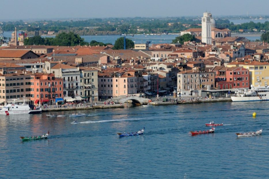 Venezia in festa: tutti pronti per il Palio.    La sfida delle Repubbliche marinare