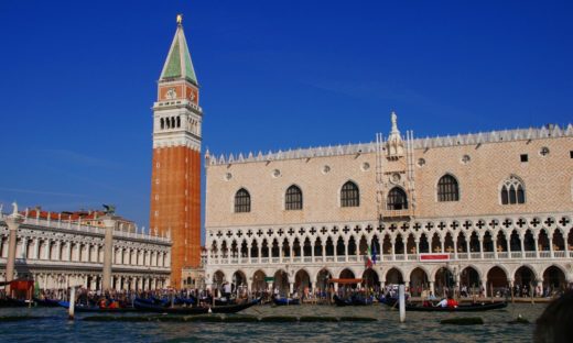 Piazza San Marco e Rialto: nuove regole per il commercio