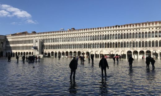 L'appello: «Istituiamo a Venezia un centro di studio e ricerca sui cambiamenti climatici».