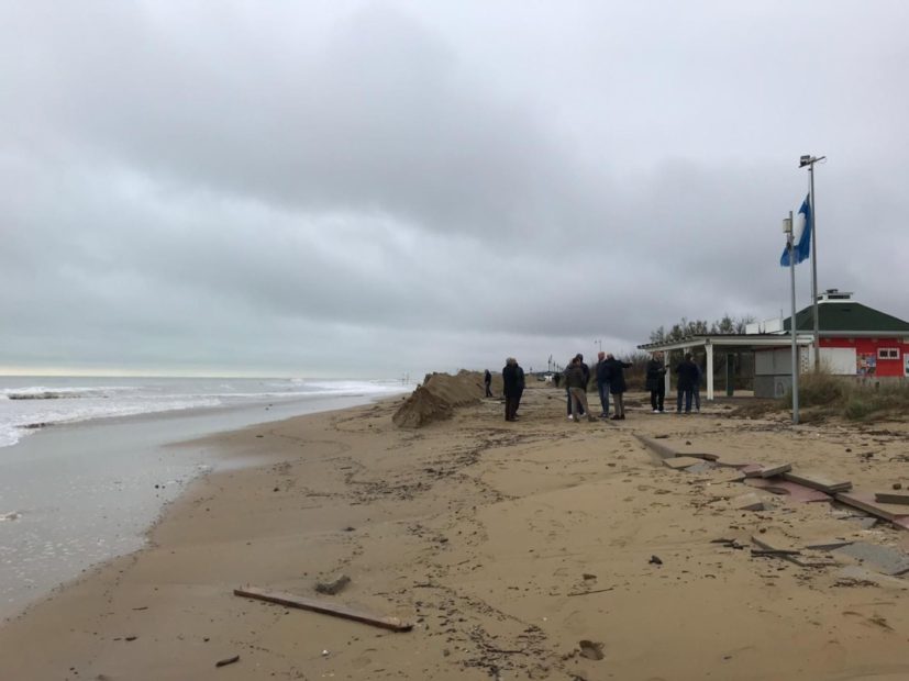 Litorale veneto: stabilimenti balneari spariti, acqua nelle strade