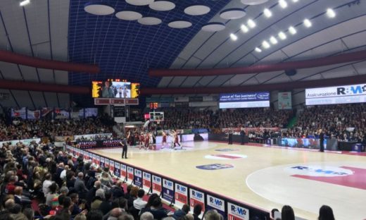 L'Umana Reyer lotta alla pari con la capolista Virtus Bologna