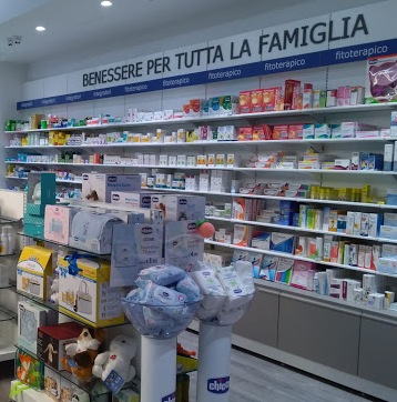 Federfarma: "farmacie in grado di inoculare 200 mila vaccini al giorno"