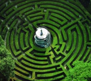 Il fascino e il mistero dei labirinti. Perdersi per ritrovarsi
