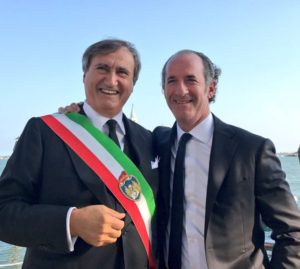 Brugnaro, il sindaco più amato in Italia. Zaia ancora primo tra i governatori