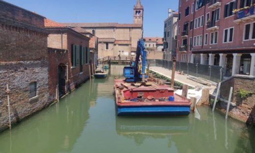 Venezia:  quasi ultimato lo scavo dei rii in umido. Ora lavori  a secco su alcune rive