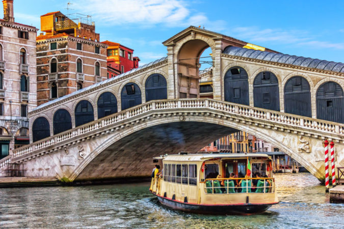 vaporetto a Rialto