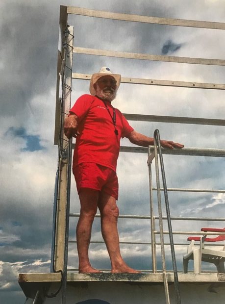 Benito (Pippo) Garbisa in spiaggia al Lido di Venezia