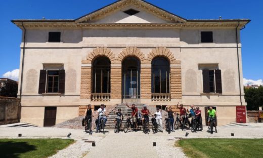 Un'estate in bicicletta: come cresce il cicloturismo