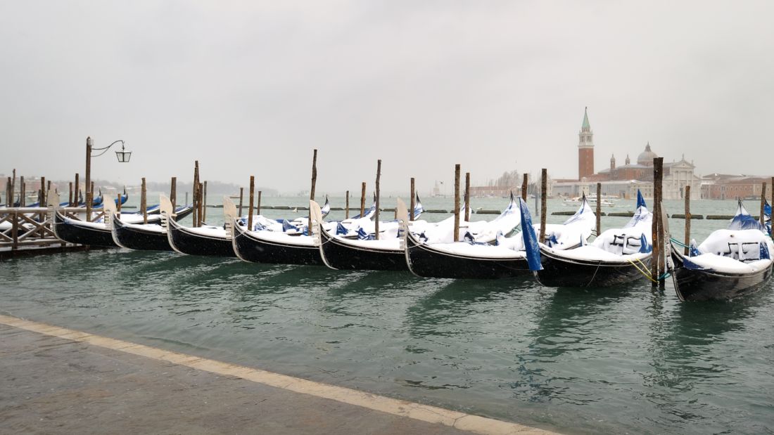 Neve a acqua alta. A Venezia rientra in funzione il MOSE