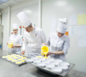 Il Maestro Luigi Biasetto al lavoro nel suo laboratorio