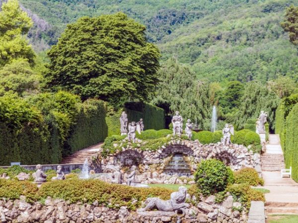 Particolare delle Peschiere del Decumano o "Viale delle Peschiere" o "Teatro d'acqua" del Giardino di Valsanzibio @Tenuta Valsanzibio srl