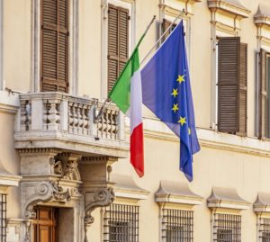 Covid, quarta ondata: primi segnali d’allarme in Italia. Il Governo si prepara