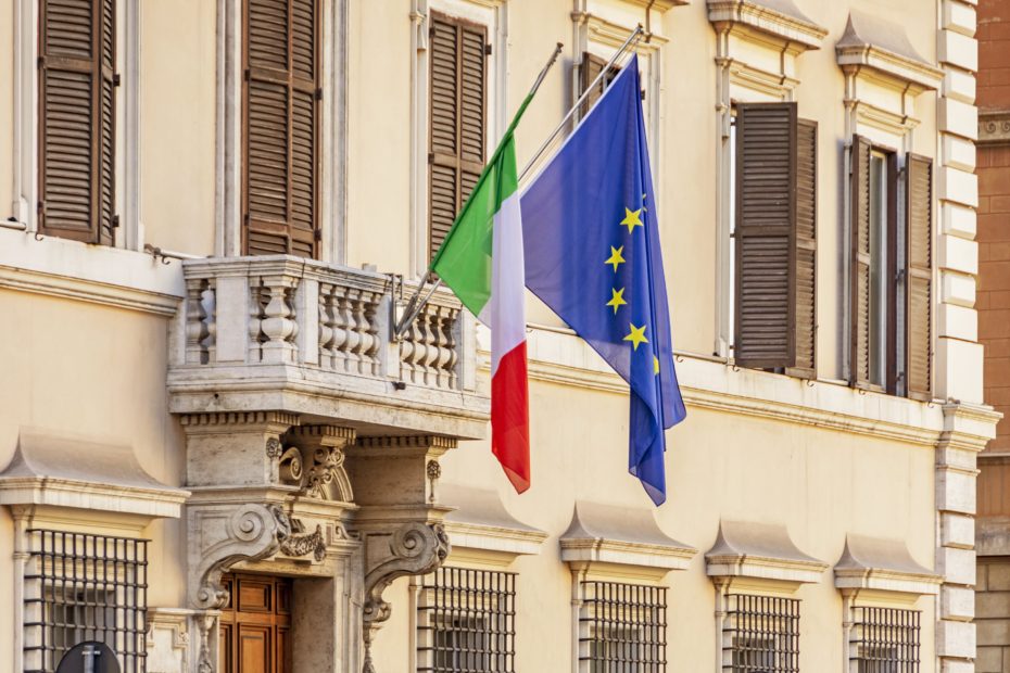 Covid, quarta ondata: primi segnali d’allarme in Italia. Il Governo si prepara