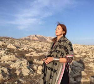 Tra nomadi e pastori: la vita in viaggio dell'antropologa Elena Dak