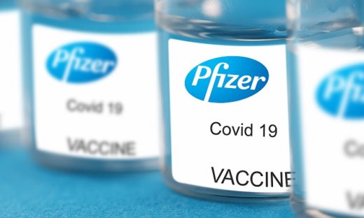 Covid: in arrivo un milione di dosi Pfizer. In aumento contagi e decessi.