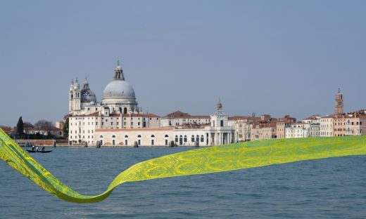 Il primo omaggio a Venezia per i suoi 1600 anni: il damasco in seta della storica Tessitura Rubelli