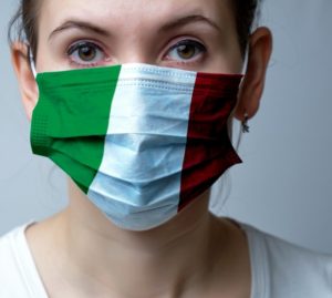 Quarta ondata: l'Italia si "blinda". Terza dose dopo 5 mesi