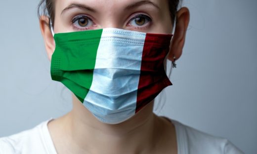Quarta ondata: l'Italia si "blinda". Terza dose dopo 5 mesi