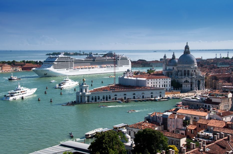 Venezia, grandi navi fuori dalla Laguna: il decreto diventa legge
