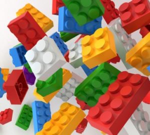 Dai mattoncini alle parti meccaniche: Lego cerca designer