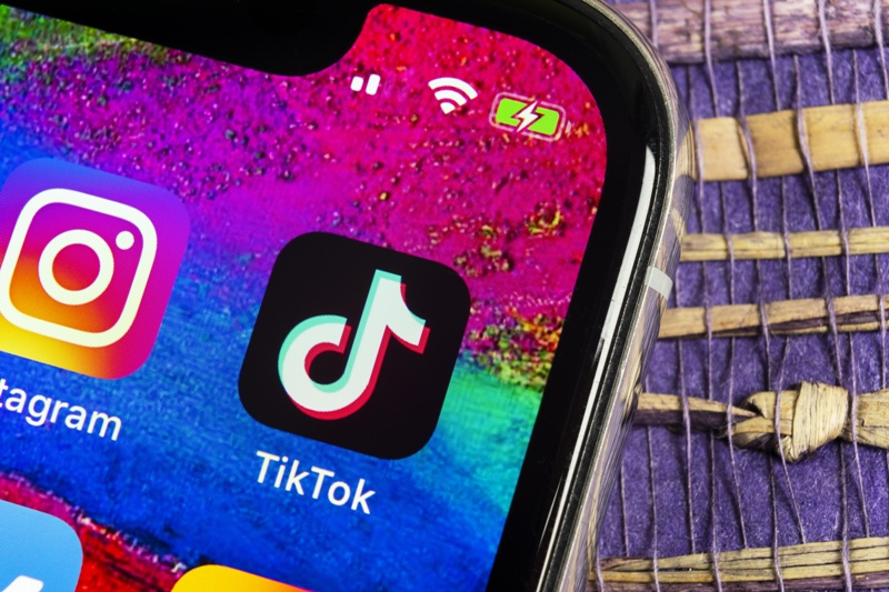 Il Vangelo secondo Tik Tok. Don Mauro e la sua missione