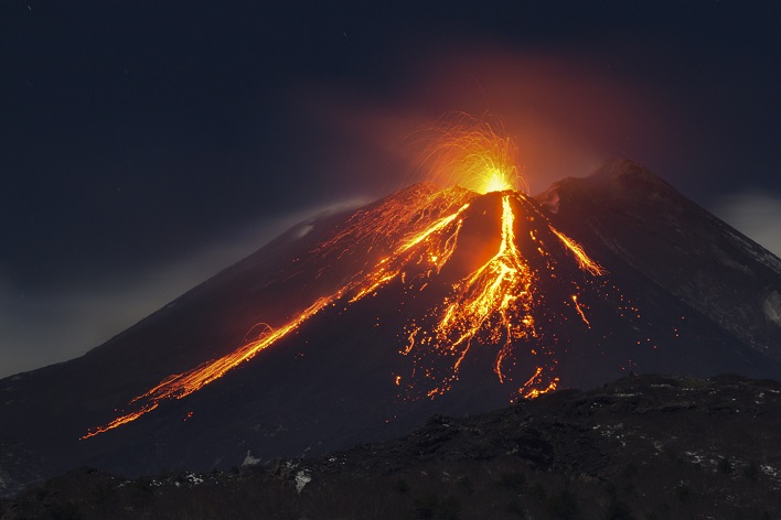 Eruzioni e terremoti: la fibra ottica per conoscere meglio i vulcani