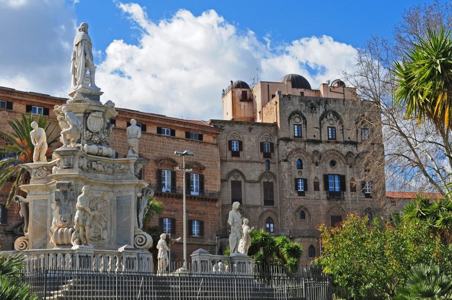 Palermo: nel sottosuolo strutture murarie e ceramiche di età medievale