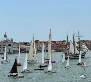 Venezia:  lo spettacolo delle vele in laguna