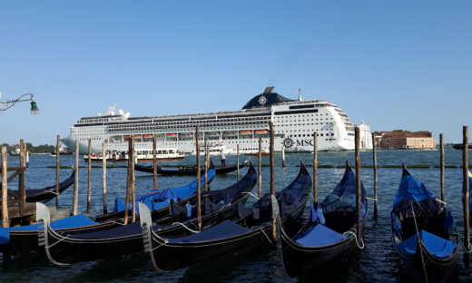 Grandi navi a Venezia, Unesco: “Servono soluzioni immediate"