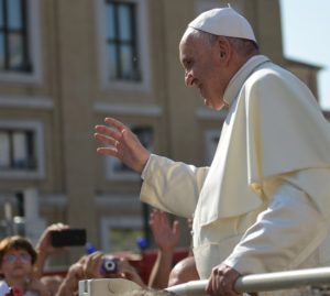 Papa Francesco: "Siamo alla III guerra mondiale". Putin: "il rischio è alto"