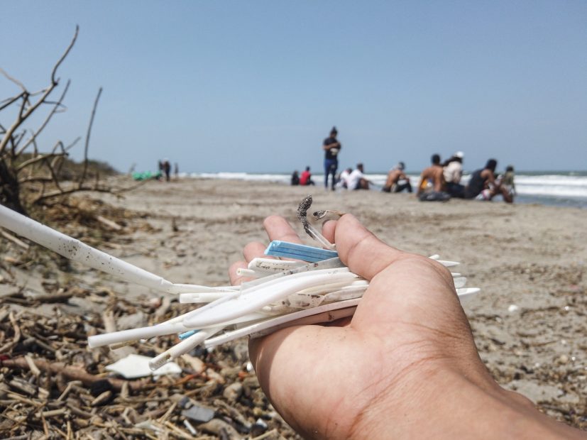 Niente più plastica monouso in Italia. Ora solo fino a esaurimento scorte