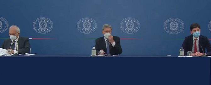 Green pass: dai ristoranti alle scuole e ai mezzi di trasporto. Il nuovo Dl Covid