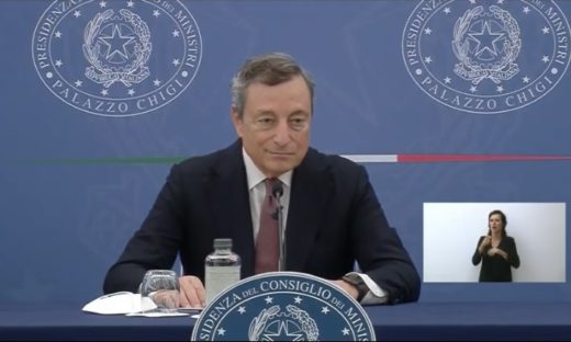 Draghi: "Si all'obbligo vaccinale e alla terza dose"