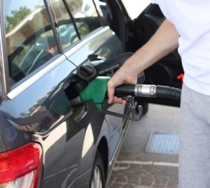 Benzina: verso il nuovo decreto con proroga degli sconti fino al 30 giugno
