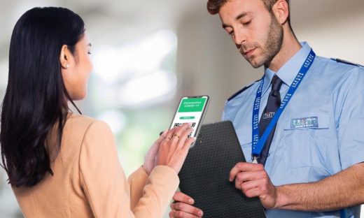 Dalla pandemia, un nuovo lavoro: i controllori di Green Pass