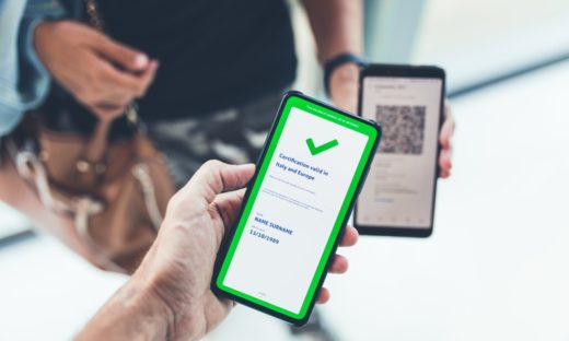 Super Green Pass: record di certificati scaricati e prime dosi