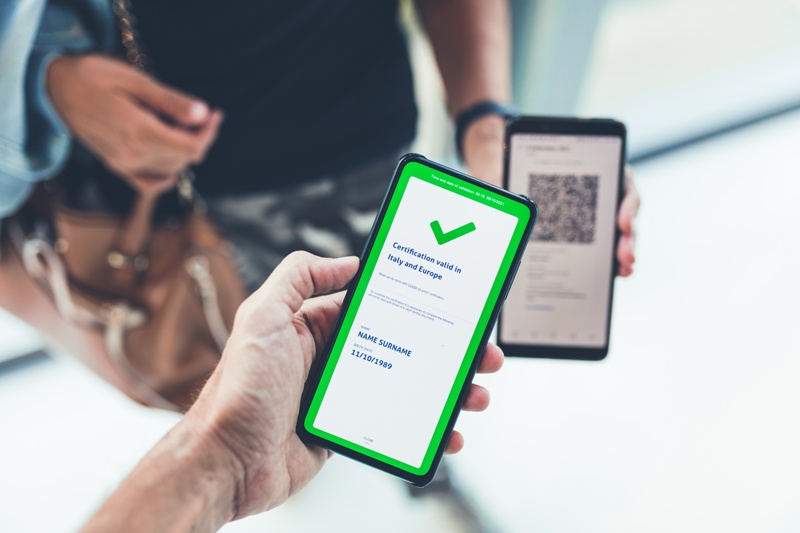 Super Green Pass: record di certificati scaricati e prime dosi