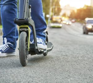 Monopattini, croce e delizia: Firenze dice stop al noleggio