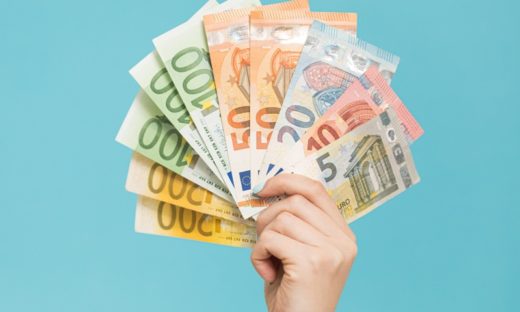 Contanti: dal 2022 si torna al limite di 1.000 euro