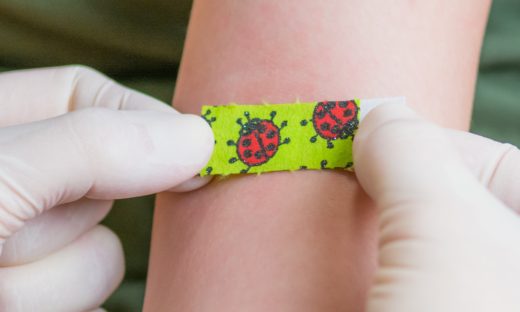 Vaccini Covid agli under 12: boom di prenotazioni