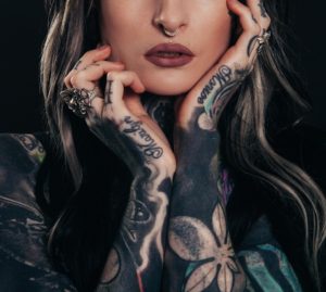 Tatuaggi e cancro: dai gemelli una conferma del nesso