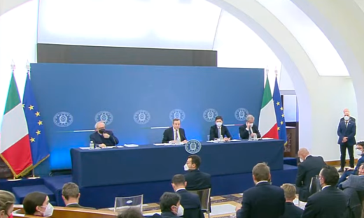 Draghi: "La scuola va protetta, gran parte dei problemi dipendono dai non vaccinati"