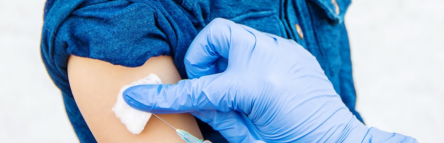 Vaccini Covid, Aifa:  0,2 morti ogni milione di dosi