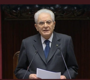 Mattarella ha giurato: dignità e responsabilità comune