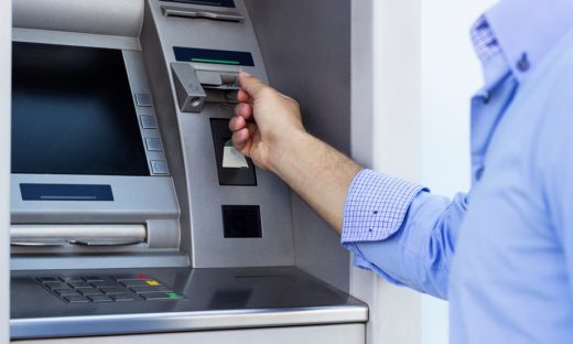 Bancomat e carte di credito bloccate in Italia: un attacco hacker?