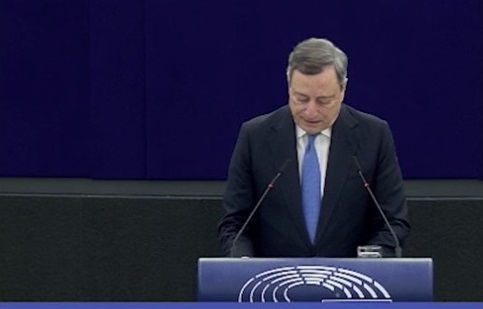 Guerra Russia-Ucraina: Draghi al Parlamento europeo, Macron al telefono con Putin